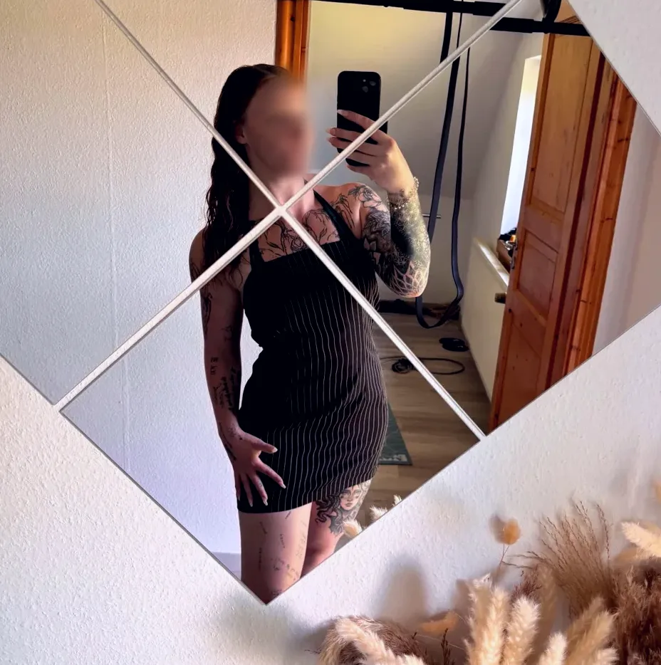 Grace, 28