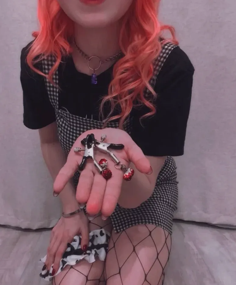 Olivia, 19